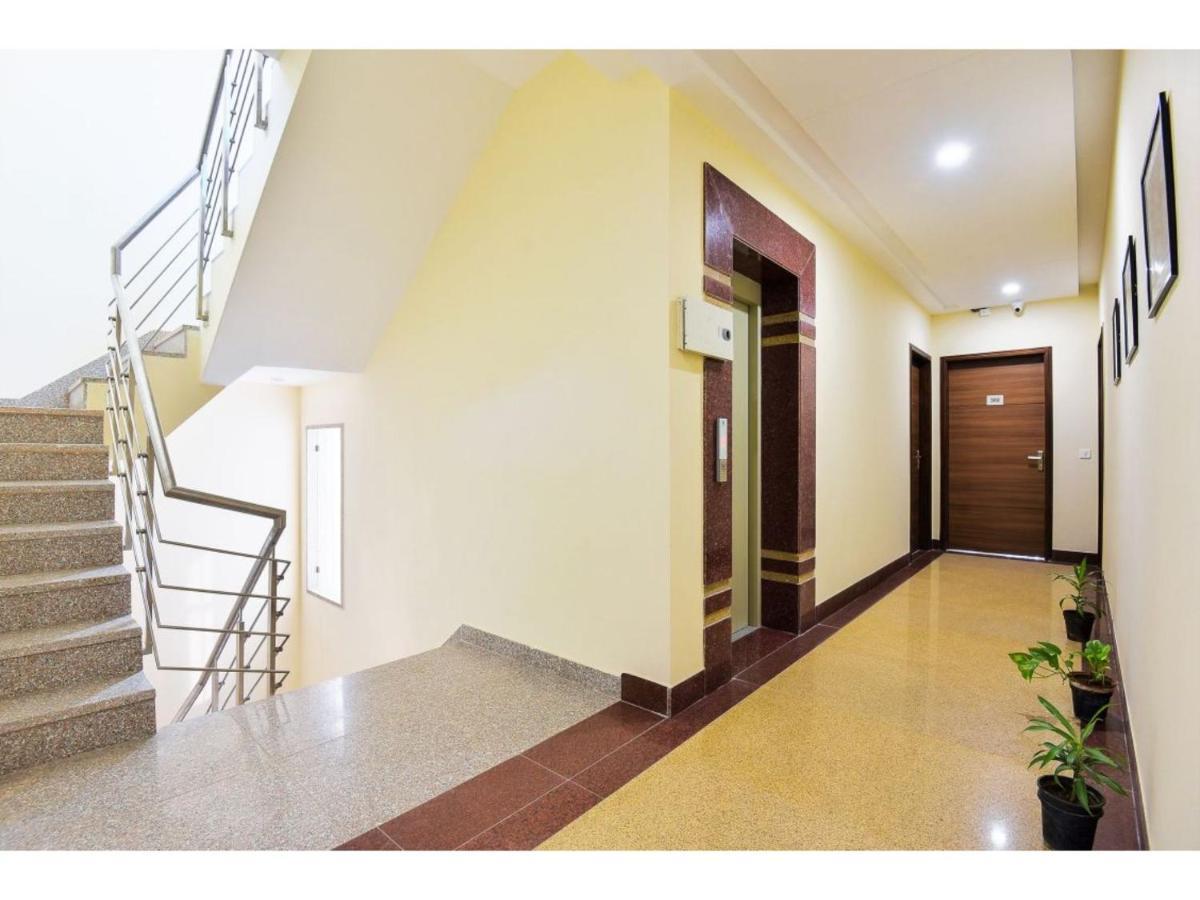 Bluo Studio4 Golf Course Road - Gym, Balcony, Lift Gurgaon Exterior photo